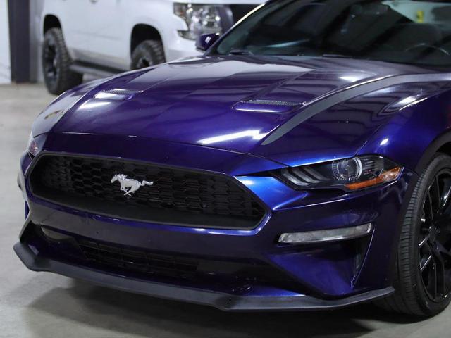 Photo of 2020 Kona Blue Metallic Ford Mustang