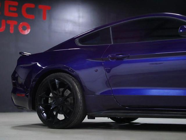 Photo of 2020 Kona Blue Metallic Ford Mustang