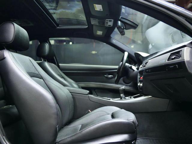 Photo of 2011 Black Sapphire Metallic BMW 335