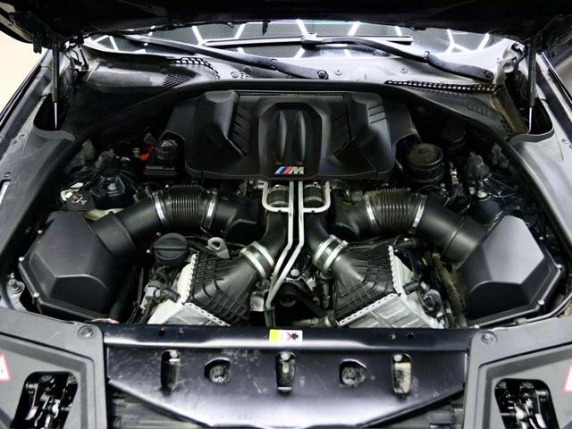 Photo of 2014 Gray BMW M5