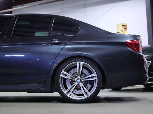 Photo of 2014 Gray BMW M5