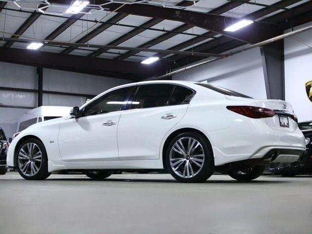 Photo of 2018 Pure White INFINITI Q50