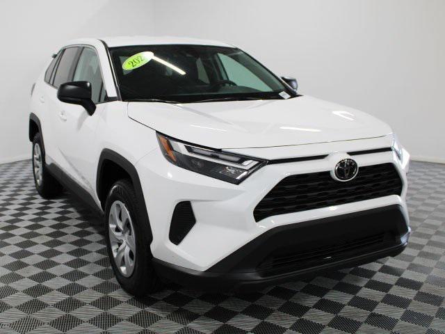 Photo of 2024 Ice Cap Toyota RAV4
