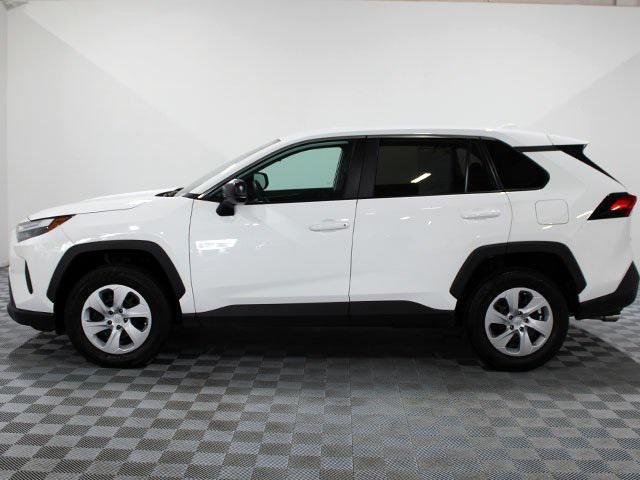 Photo of 2024 Ice Cap Toyota RAV4