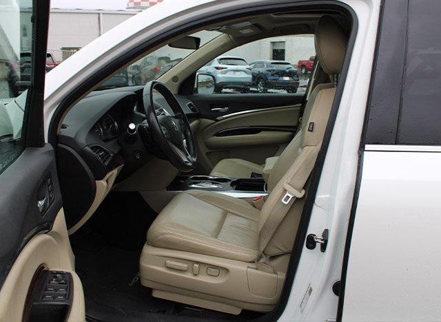 Photo of 2018 White Diamond Pearl Acura MDX