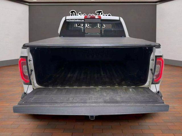 Photo of 2018 White GMC Sierra 1500
