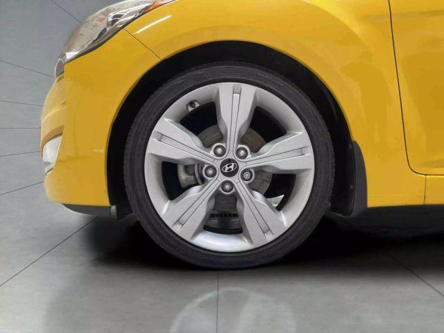 Photo of 2016 26.2 Yellow Hyundai Veloster