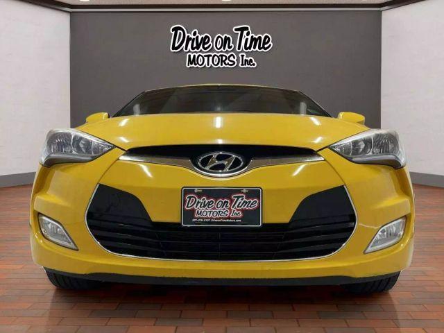 Photo of 2016 26.2 Yellow Hyundai Veloster