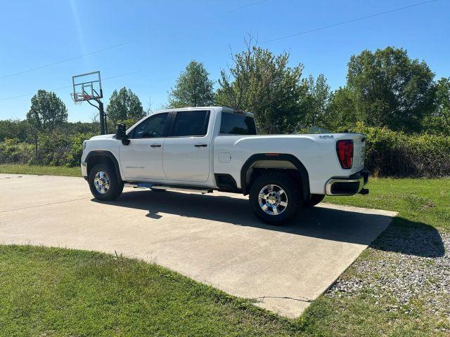 Photo of 2023 White GMC Sierra 2500