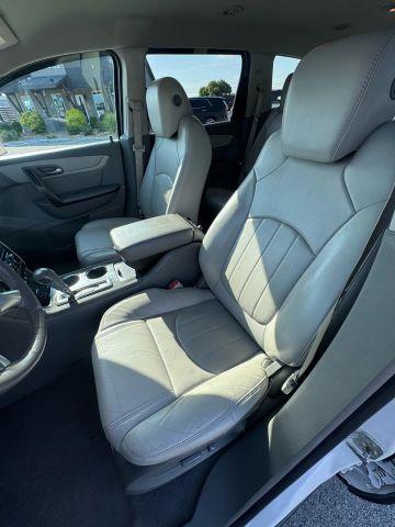 Photo of 2016 White Chevrolet Traverse