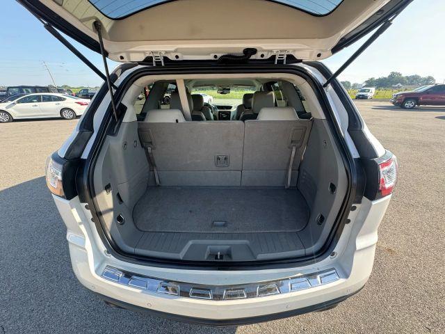 Photo of 2016 White Chevrolet Traverse