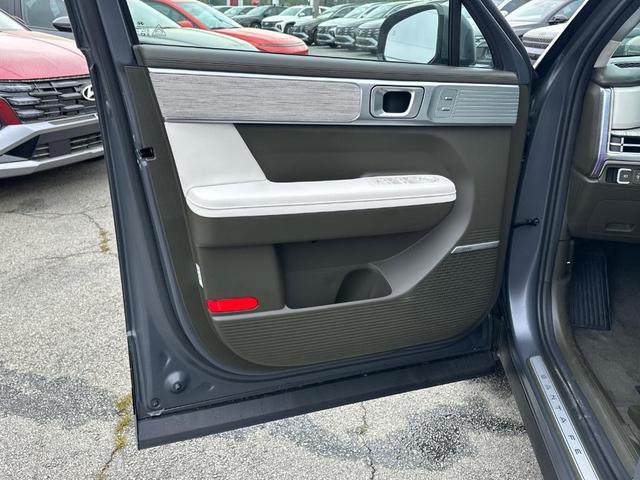 Photo of 2025 Gray Matte Hyundai SANTA FE HEV