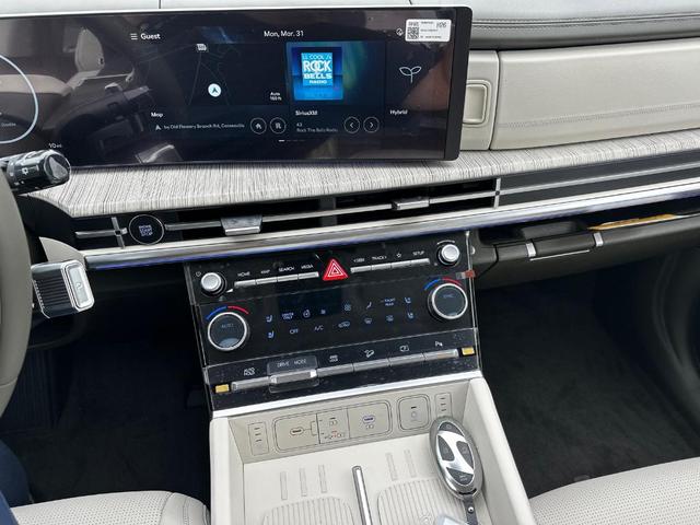 Photo of 2025 Gray Matte Hyundai SANTA FE HEV
