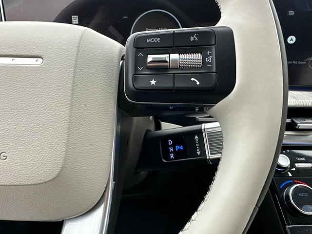 Photo of 2025 Gray Matte Hyundai SANTA FE HEV