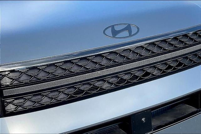 Photo of 2024 Gray Matte Hyundai SANTA FE