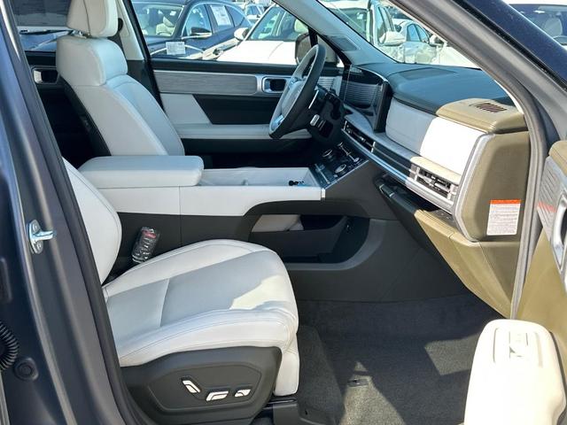 Photo of 2025 Gray Matte Hyundai SANTA FE HEV
