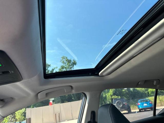 Photo of 2023 Super Black Clearcoat Nissan Altima