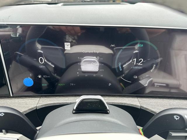 Photo of 2025 Shimmering Silver Hyundai SANTA FE HEV