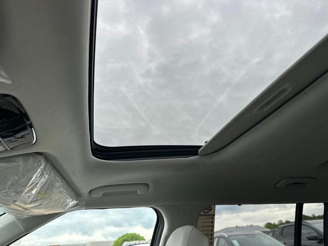 Photo of 2025 Shimmering Silver Hyundai SANTA FE HEV