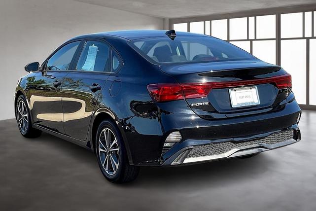 Photo of 2023 Aurora Black Pearl Kia Forte