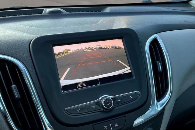 Photo of 2022 Summit White Chevrolet Equinox
