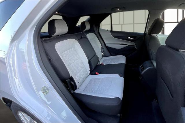 Photo of 2022 Summit White Chevrolet Equinox