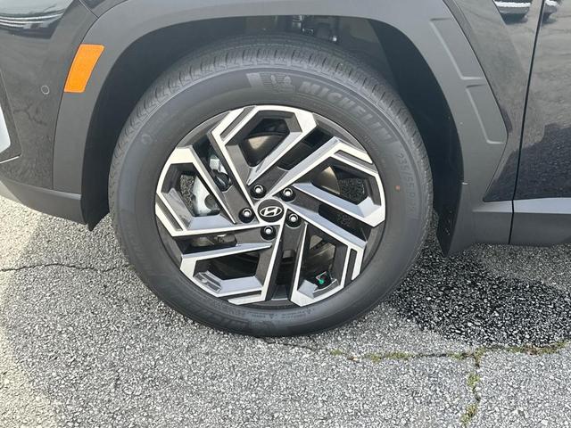 Photo of 2025 Ash Black Hyundai TUCSON Hybrid