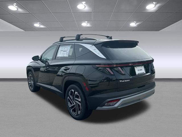 Photo of 2025 Ash Black Hyundai TUCSON Hybrid