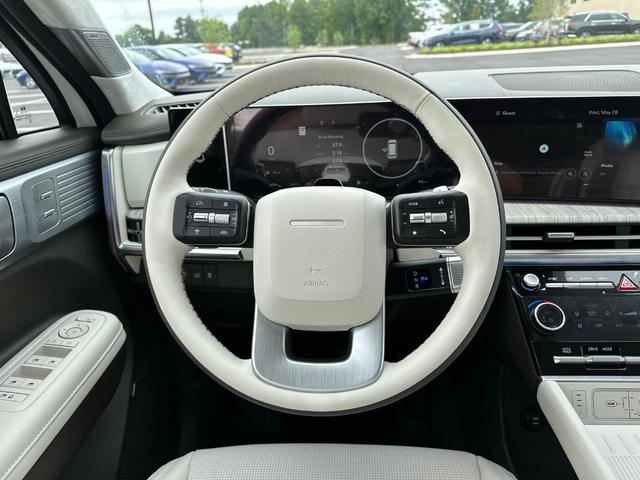 Photo of 2025 White Hyundai SANTA FE HEV