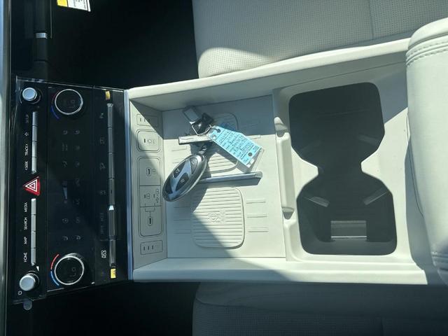 Photo of 2024 Brass Hyundai SANTA FE