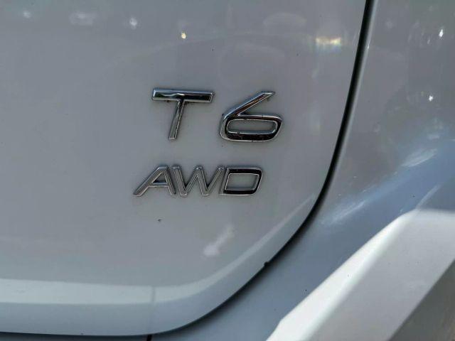 Photo of 2015 Crystal White Pearl Volvo XC60