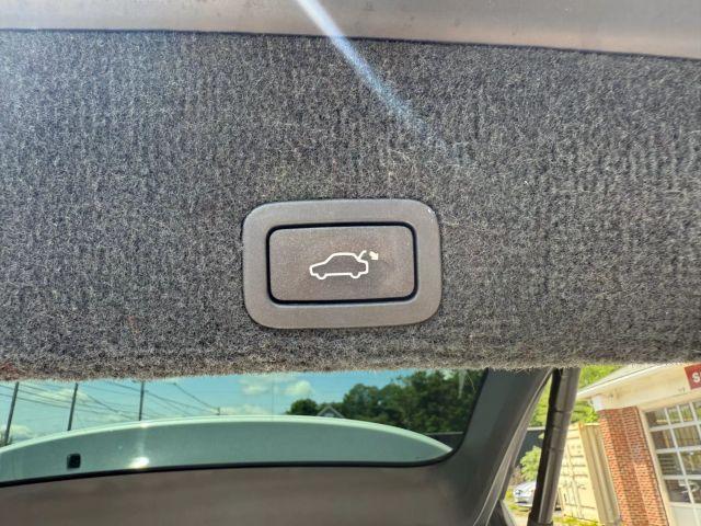 Photo of 2015 Crystal White Pearl Volvo XC60