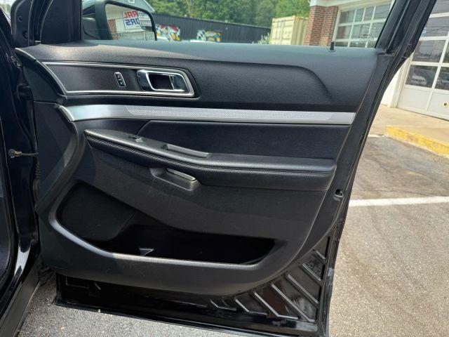 Photo of 2017 Black Ford Explorer