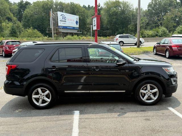 Photo of 2017 Black Ford Explorer