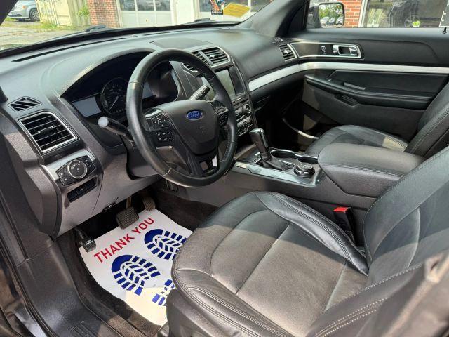 Photo of 2017 Black Ford Explorer