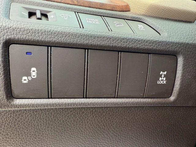 Photo of 2018 Frost White Pearl Hyundai Santa Fe Sport