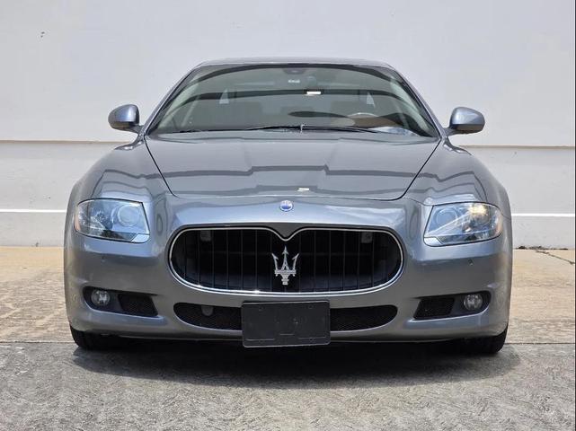 Photo of 2012 Gold Maserati Quattroporte