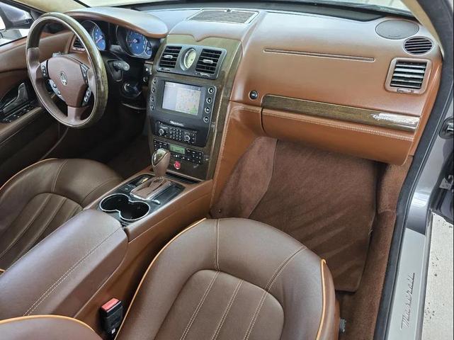 Photo of 2012 Gold Maserati Quattroporte