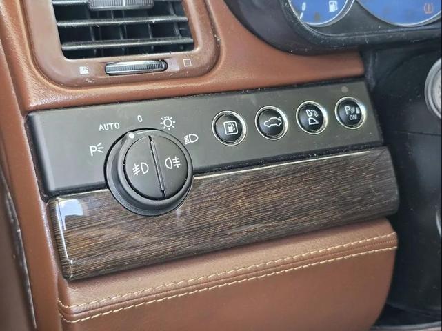 Photo of 2012 Gold Maserati Quattroporte