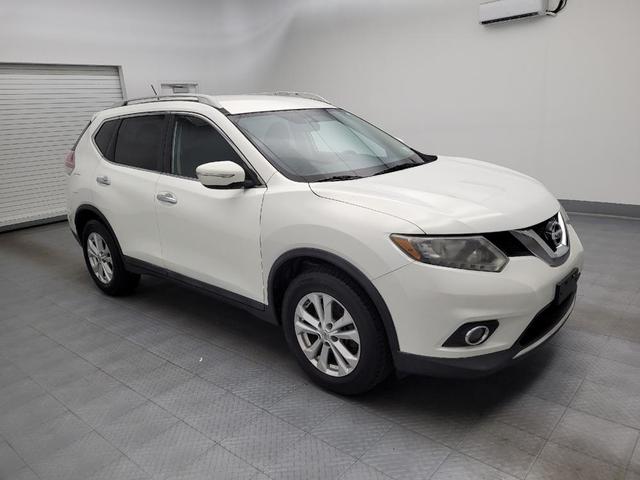 Photo of 2014 Moonlight White Nissan Rogue