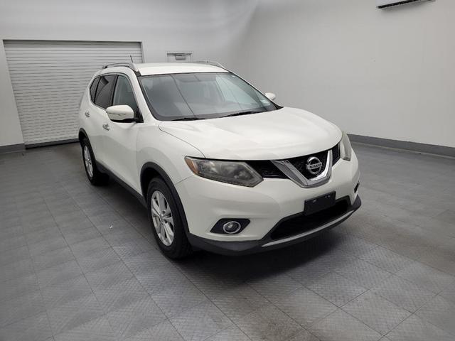 Photo of 2014 Moonlight White Nissan Rogue
