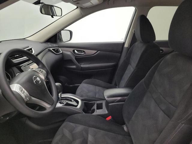 Photo of 2014 Moonlight White Nissan Rogue