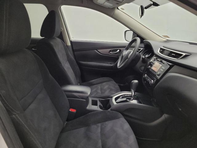 Photo of 2014 Moonlight White Nissan Rogue