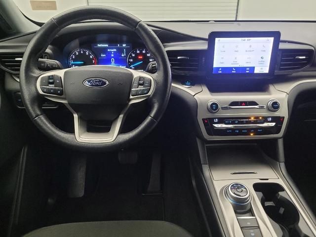 Photo of 2021 Star White Metallic Tri-Coat Ford Explorer