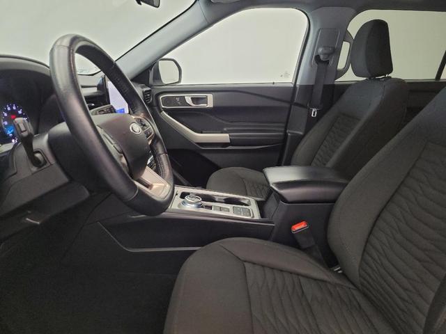 Photo of 2021 Star White Metallic Tri-Coat Ford Explorer