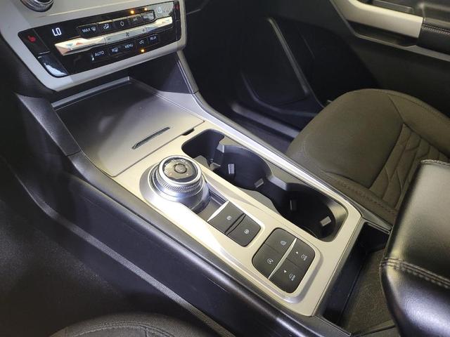 Photo of 2021 Star White Metallic Tri-Coat Ford Explorer