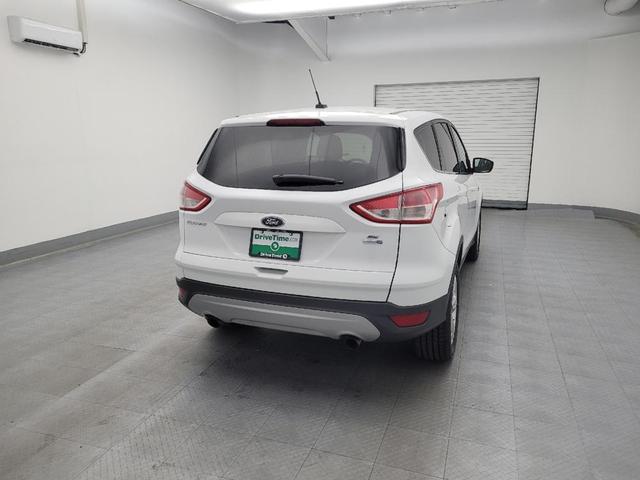 Photo of 2014 White Ford Escape