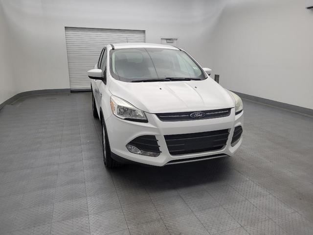 Photo of 2014 White Ford Escape