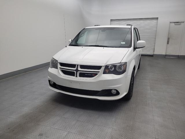 Photo of 2019 White Knuckle Clearcoat Dodge Grand Caravan