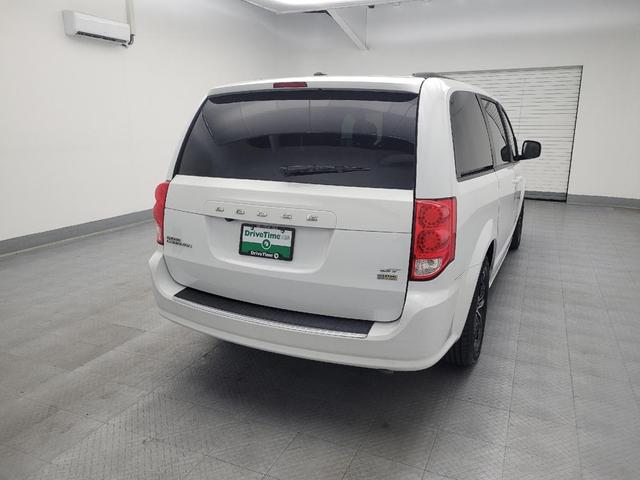 Photo of 2019 White Knuckle Clearcoat Dodge Grand Caravan